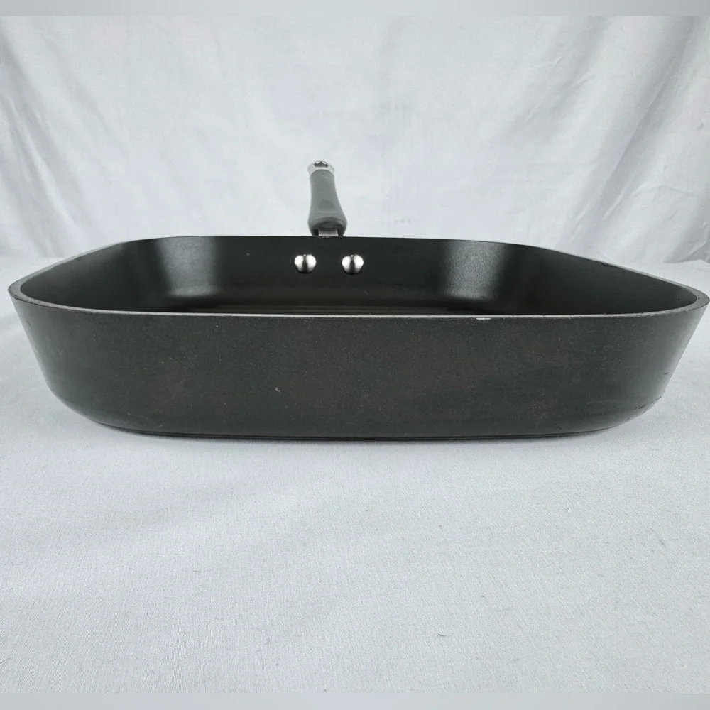 Pampered Chef 11” Executive Non Stick Cast Iron Grill Pan
